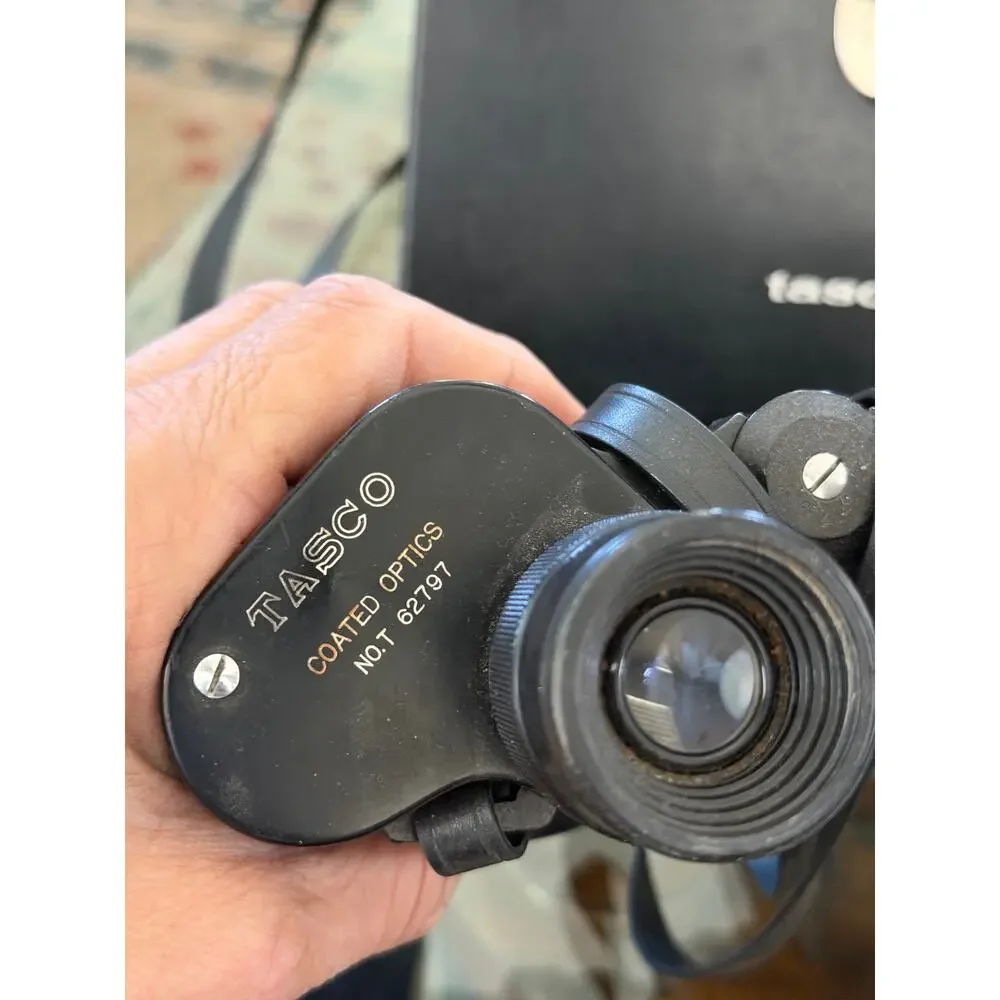 VTG Tasco Binoculars Black Coated Optics 1000 YDS with Case Light Weight 7x35mm